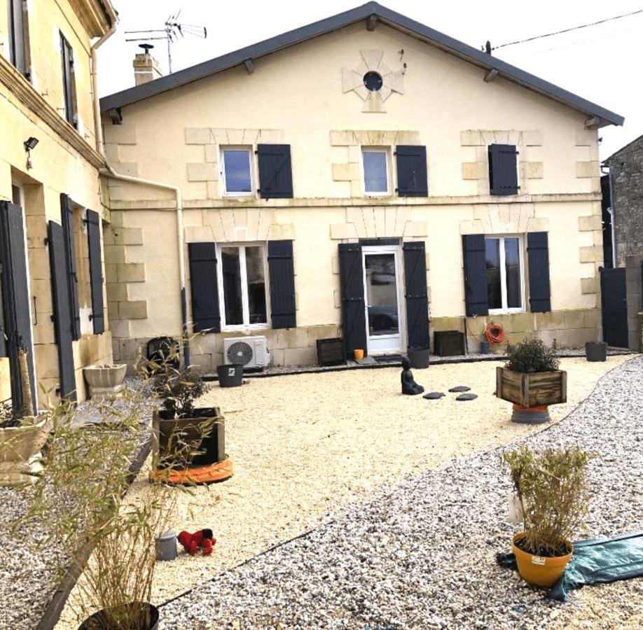 Gite Zen Pres Thermes De Jonzac Bois エクステリア 写真
